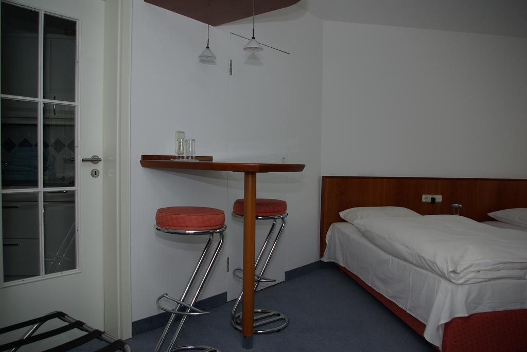 Hotel Alte Bruecke บาดฮอมบูร์ก ฟอร์ แดร์เฮอเฮอ ภายนอก รูปภาพ