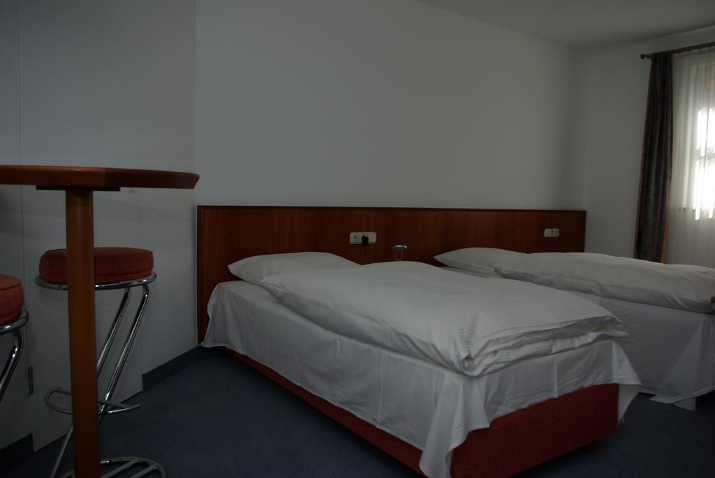 Hotel Alte Bruecke บาดฮอมบูร์ก ฟอร์ แดร์เฮอเฮอ ภายนอก รูปภาพ