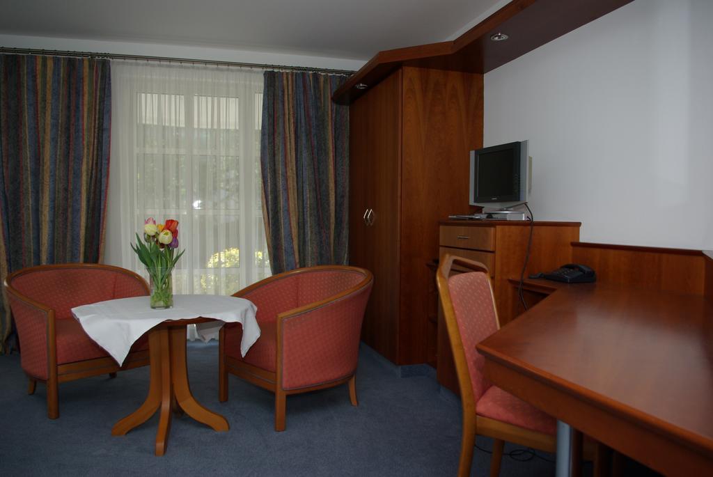 Hotel Alte Bruecke บาดฮอมบูร์ก ฟอร์ แดร์เฮอเฮอ ภายนอก รูปภาพ